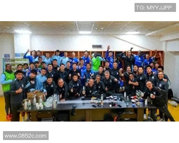 苏宁与申花激战正酣比分悬念迭起球迷期待精彩瞬间