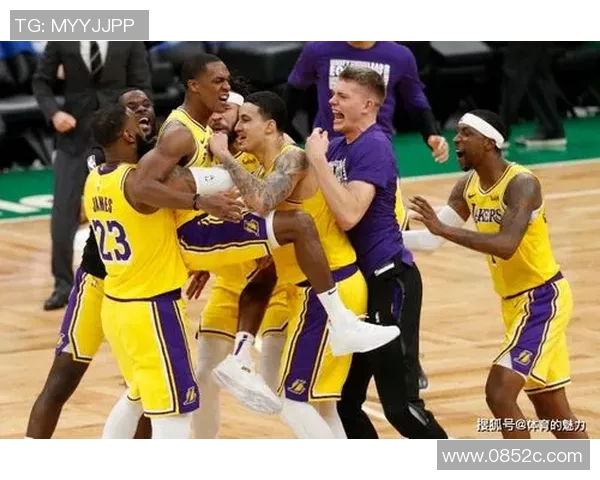 湖人对热火本赛季精彩对决回顾与分析展望