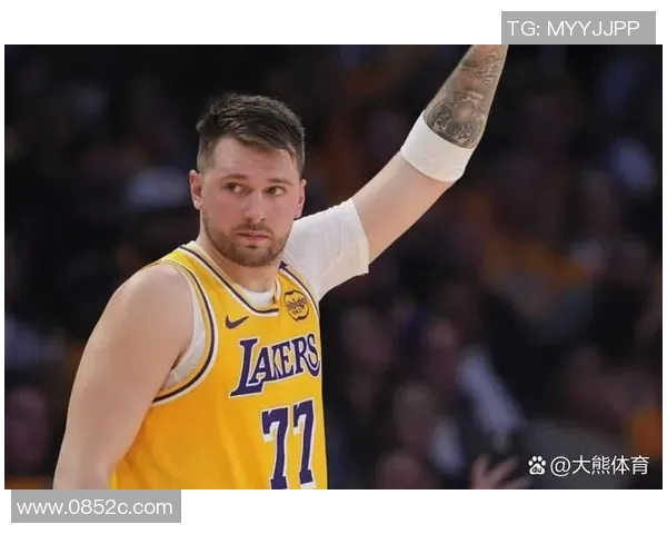 湖人对阵雷霆精彩比赛中文回放分析与精彩瞬间回顾